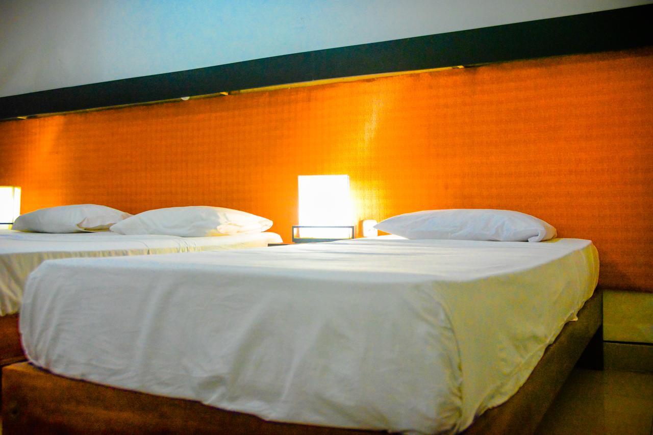 Rainbow Beach Hotel 尼甘布 外观 照片